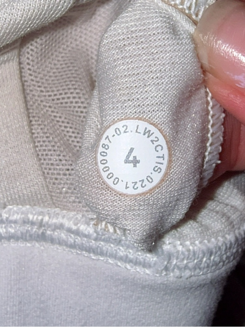 Like New Lululemon Flow Y Bra White Flow Y Bra Size 4 - Picture 2 of 4